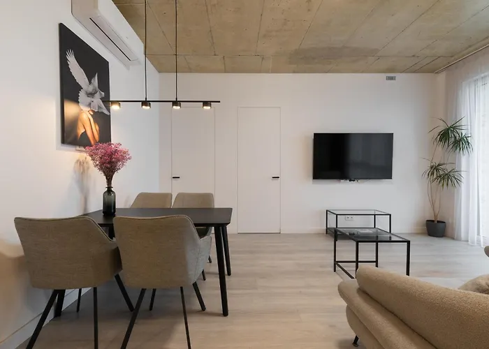 Bossa Nova - Modern 2 Bedroom Apartment In The Center